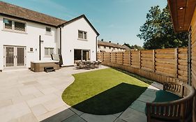 Upper Oak House